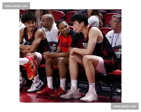 杨瀚森开拓者首日:拥抱阿夫迪亚,笑谈汉堡,16 号球衣开启新章 杨瀚森开拓者首日:拥抱阿夫迪亚,笑谈汉堡,16 号球衣开启新章